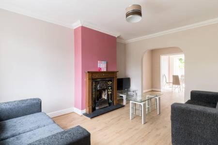 Solihull/NEC/Airport 3 BR Semi-detached House Birmingham Exterior foto